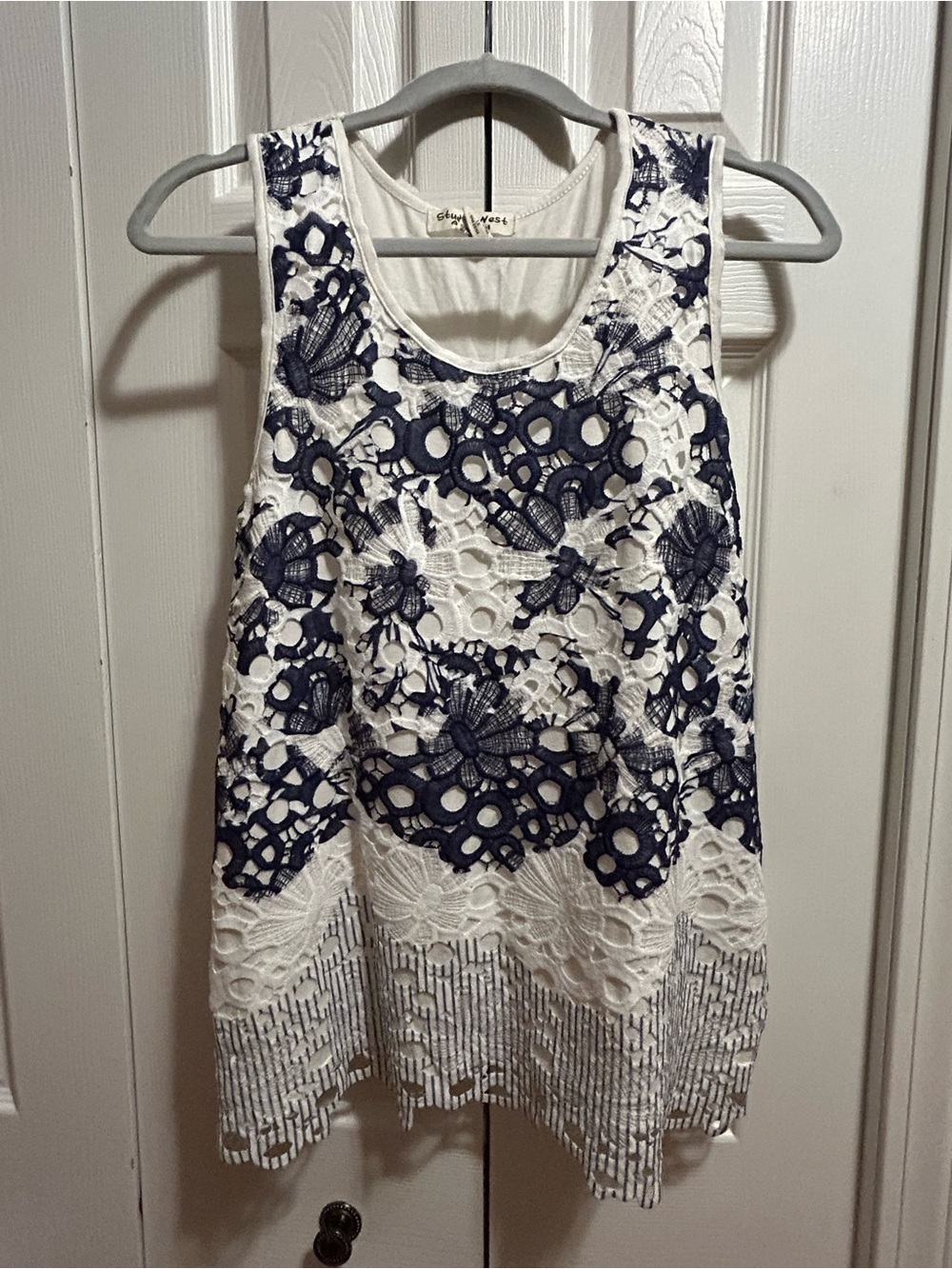 Studio West White Eyelet Lace Tank with Navy Floral Overlay